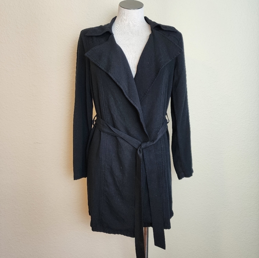 Forever 21 Black Pointed Collar Open Front  Women's Blazer  Size M